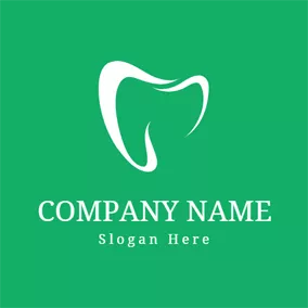 歯医者のロゴ Green and White Teeth logo design